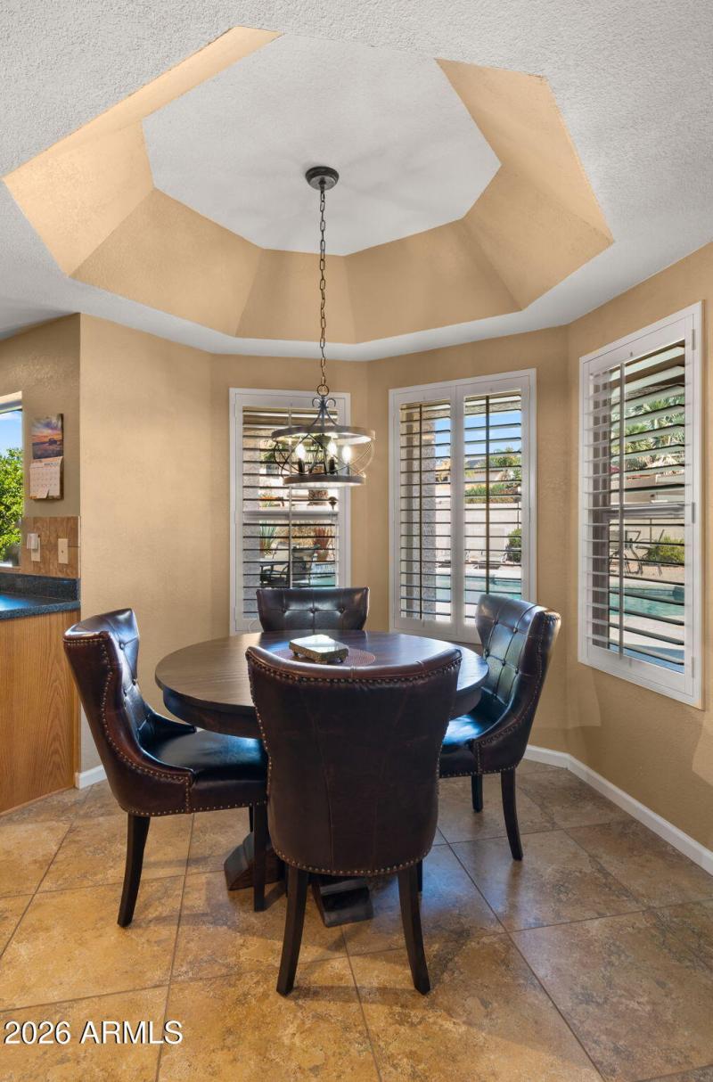 20-web-or-mls-Kitchen Dining Nook