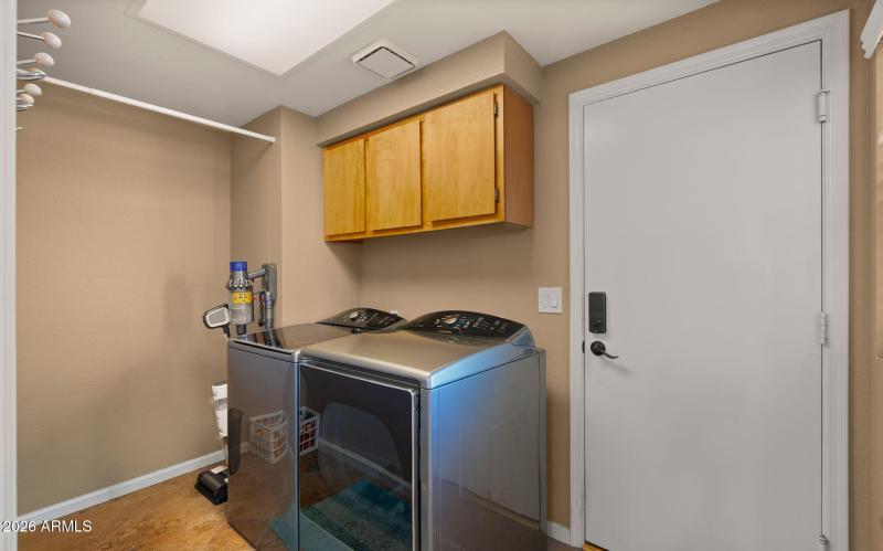 28-web-or-mls-Laundry Room