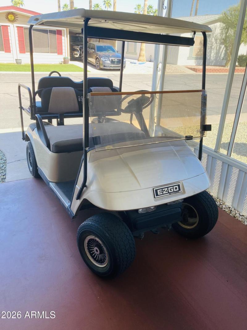 Golf cart