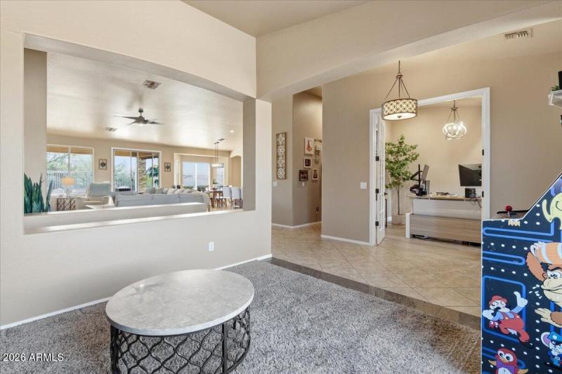 08-4429 E Happy Coyote Trail_RedHogMedia