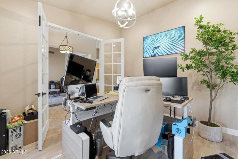 10-4429 E Happy Coyote Trail_RedHogMedia