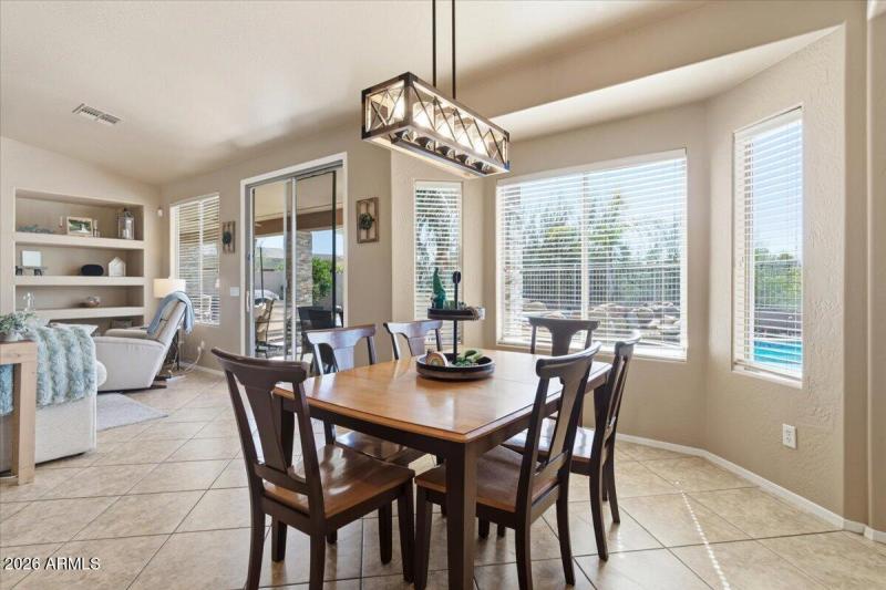 16-4429 E Happy Coyote Trail_RedHogMedia