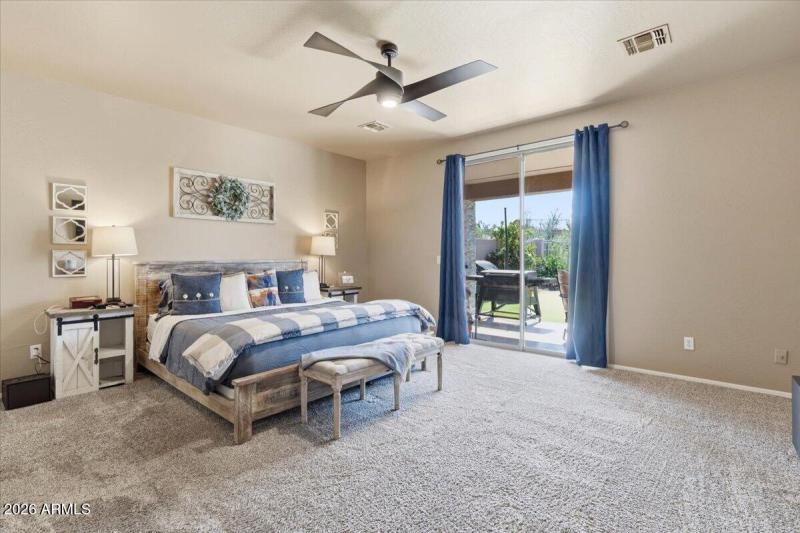 21-4429 E Happy Coyote Trail_RedHogMedia