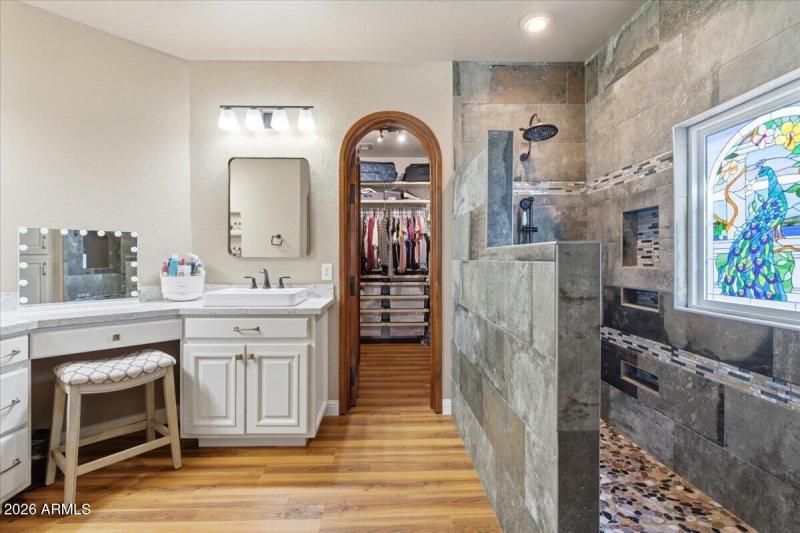 24-4429 E Happy Coyote Trail_RedHogMedia