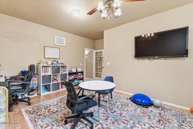 32-4429 E Happy Coyote Trail_RedHogMedia