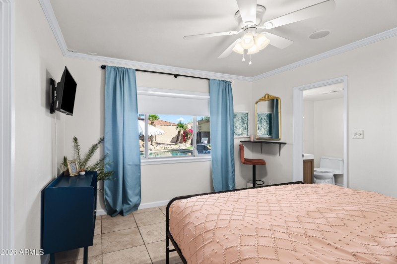 Guest bedroom + ensuite