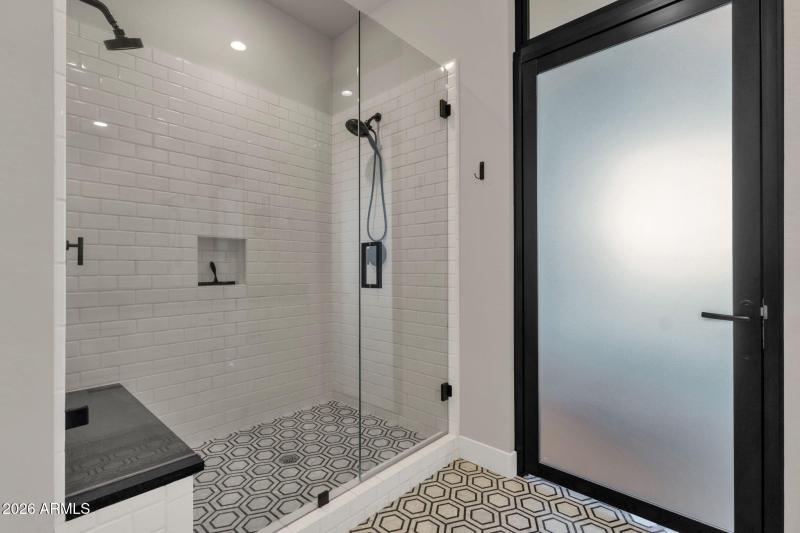 37-web-or-mls-16023-e-ridgestone-dr