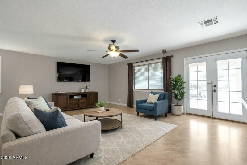 Living Room_Virtual Stage