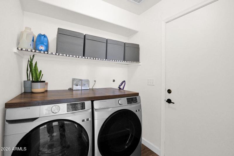 761 Williams - 14Laundry