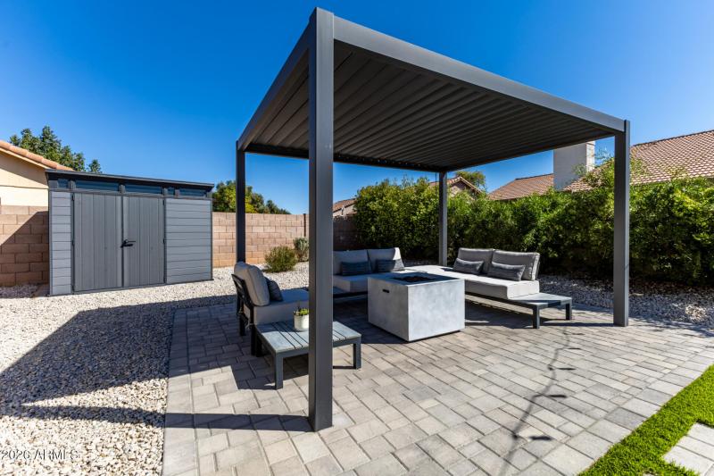 Heavy duty storage shed