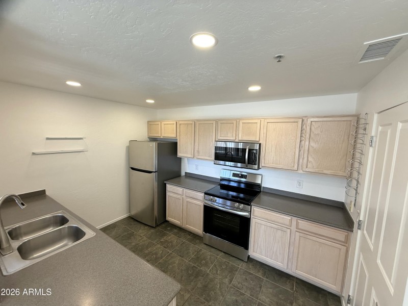 172C38A6-7441-4D91-82F8-D764E6CB75FC