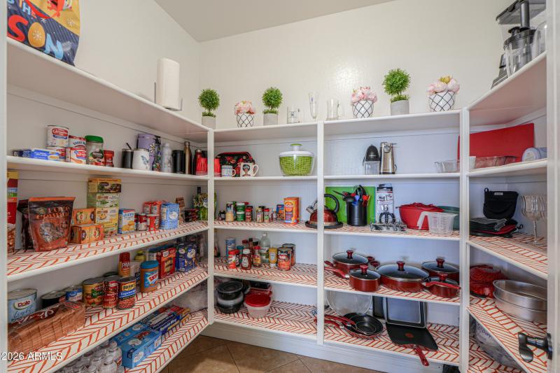 Walk-in Pantry