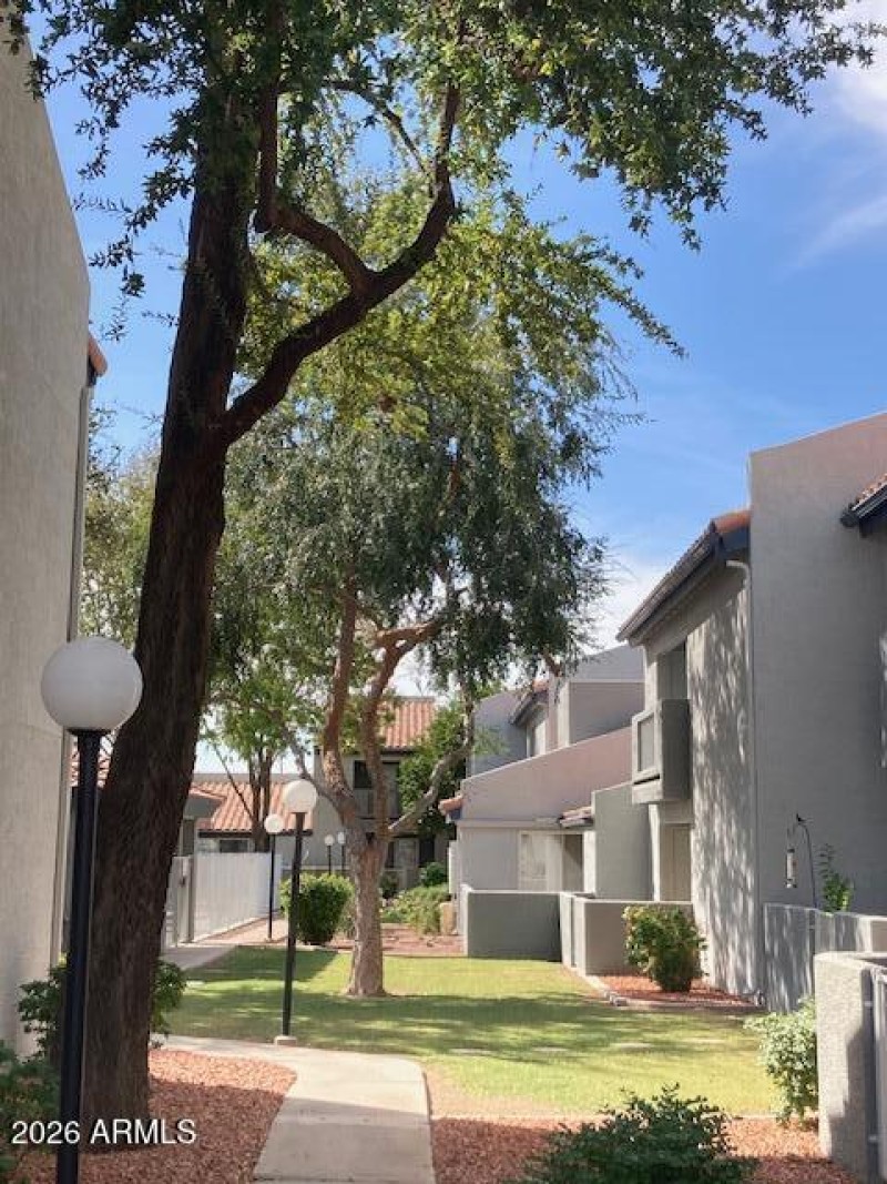 Community Areas Near Pools