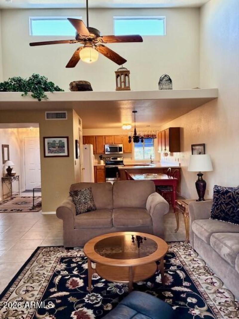 Living Rm to Kit & Entry