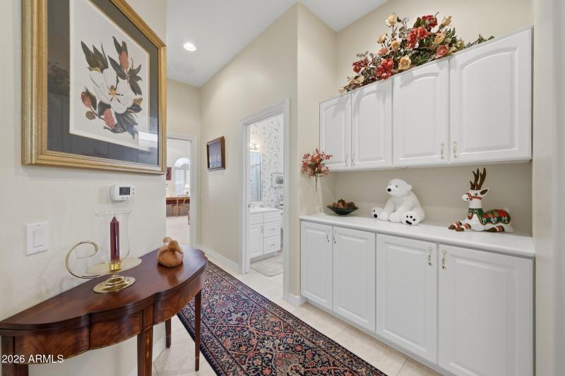 Hallway to 2nd & 3rd bedrooms