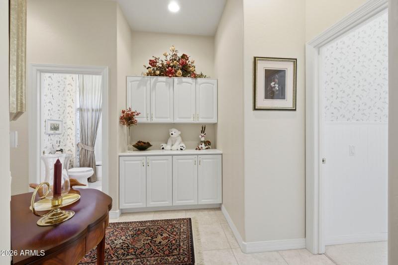 Hallway to 2nd & 3rd bedrooms