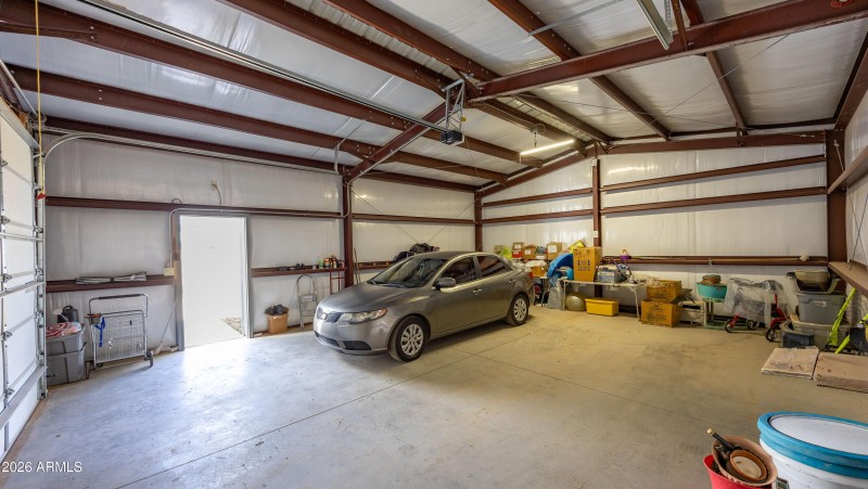 Ovedrsized Garage