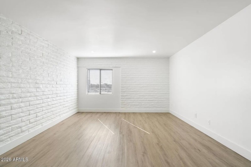 f5dc0ae9c7a2e6c19e15a94f8c5acfec-uncropp