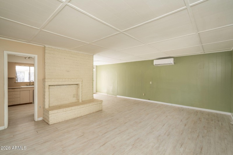 1-web-or-mls-3775-e-sycamore-ln