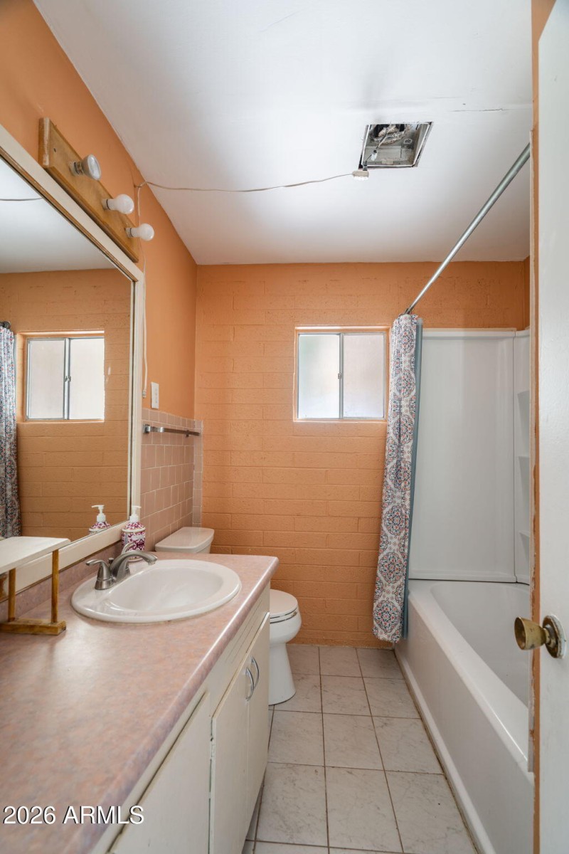 21-web-or-mls-3775-e-sycamore-ln