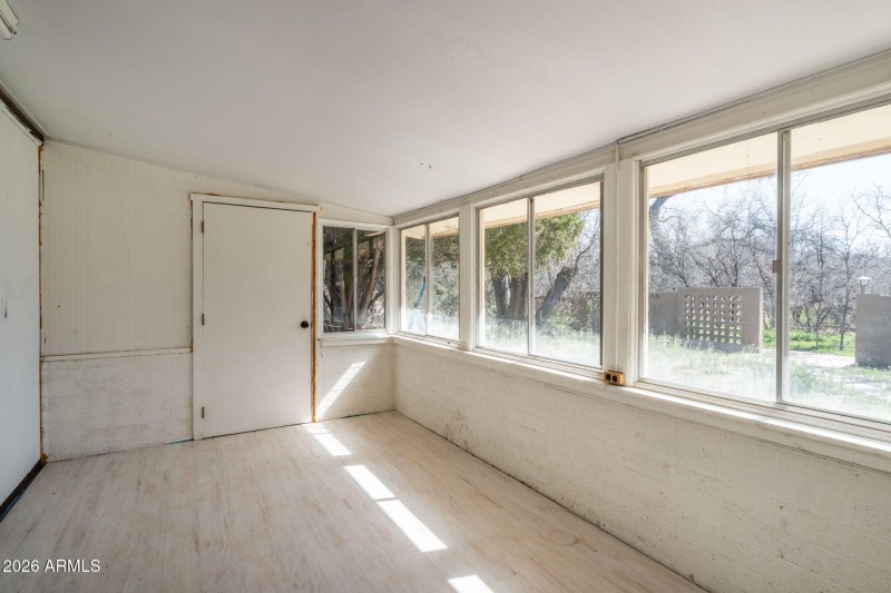 34-web-or-mls-3775-e-sycamore-ln