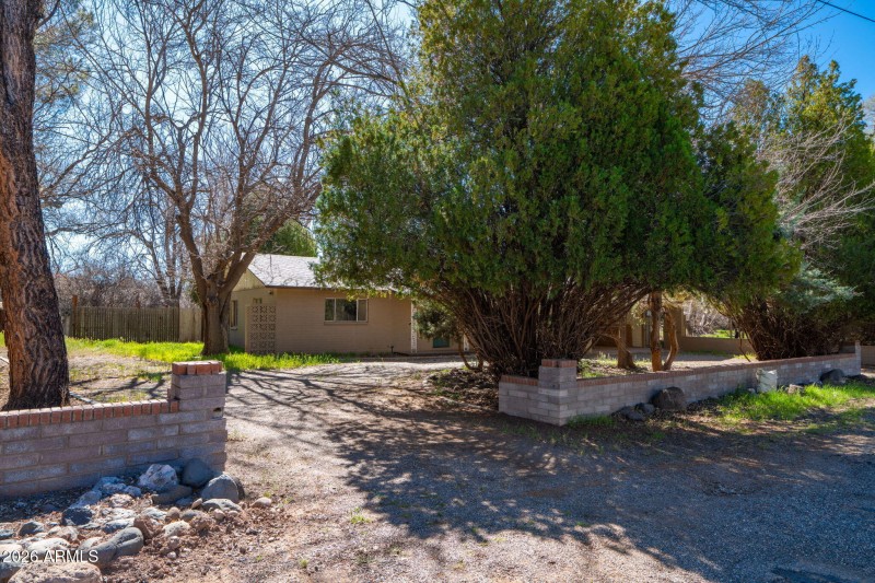 38-web-or-mls-3775-e-sycamore-ln