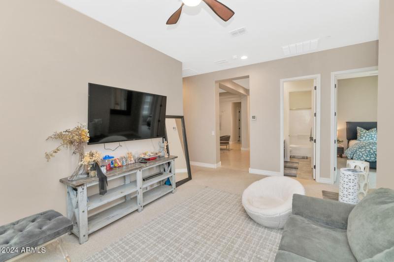 10148 W Avenida Del Rey-large-019-015-10