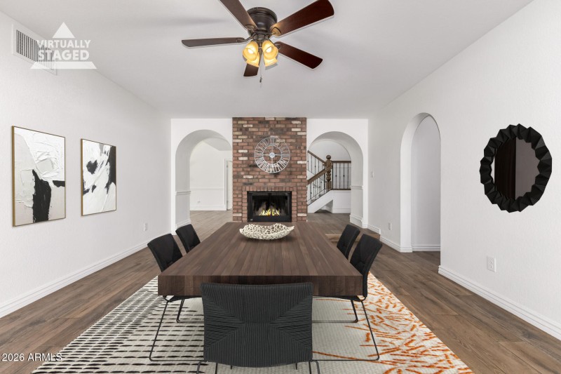 Virtualy Staged Dining Area