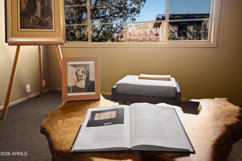 JL_671BrewerRd-interiors-MainHouse-17