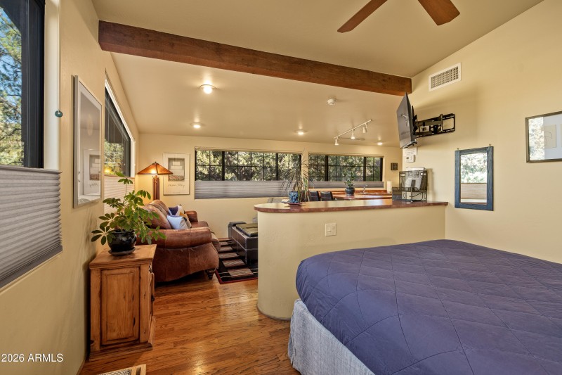 Bedroom - Vista Cottage