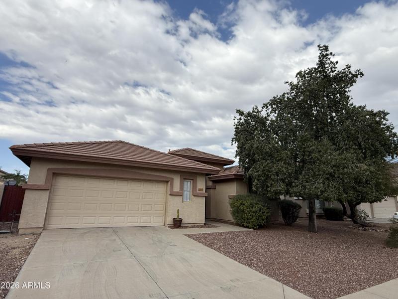 Peoria Home Exterior & Driveway