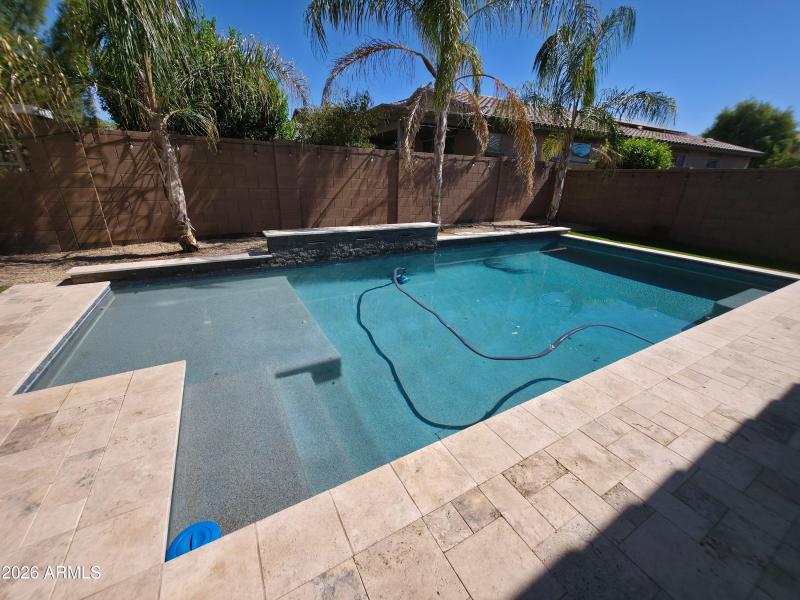 7f-Pool_wTravertine_Pool_Deck