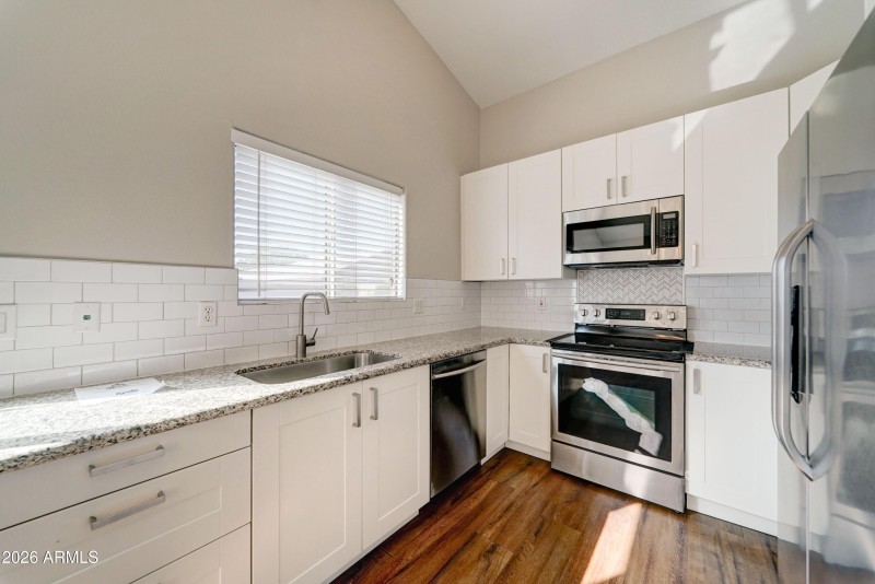 13589 W Ocotillo Lane-11