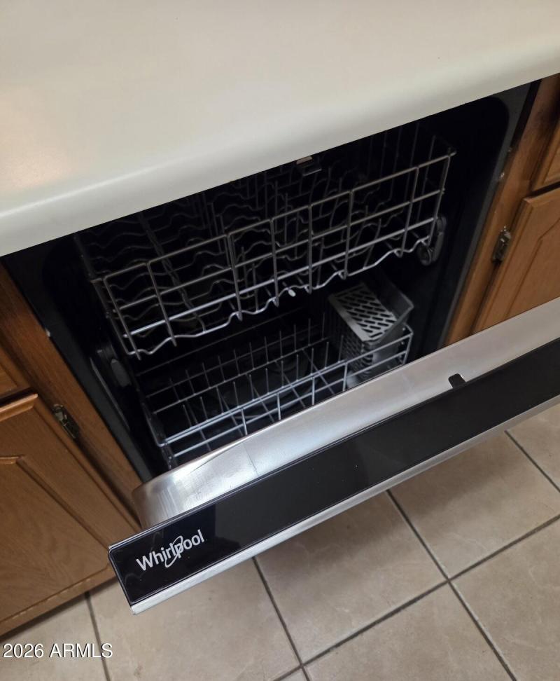 NEW WHIRLPOOL DISHWASHER