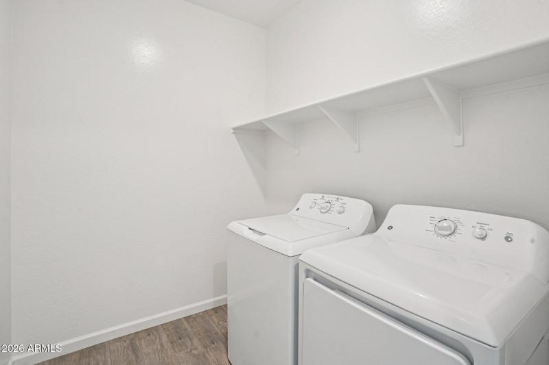 16-web-or-mls-W Camden Ave-S0703-016