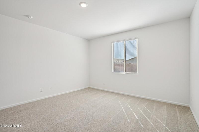 26-web-or-mls-W Camden Ave-S0703-026