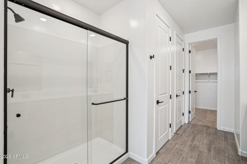 29-web-or-mls-W Camden Ave-S0703-029