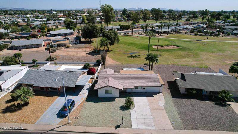 Well priced golf course lot