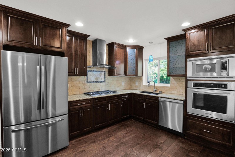 33-web-or-mls-P1558279