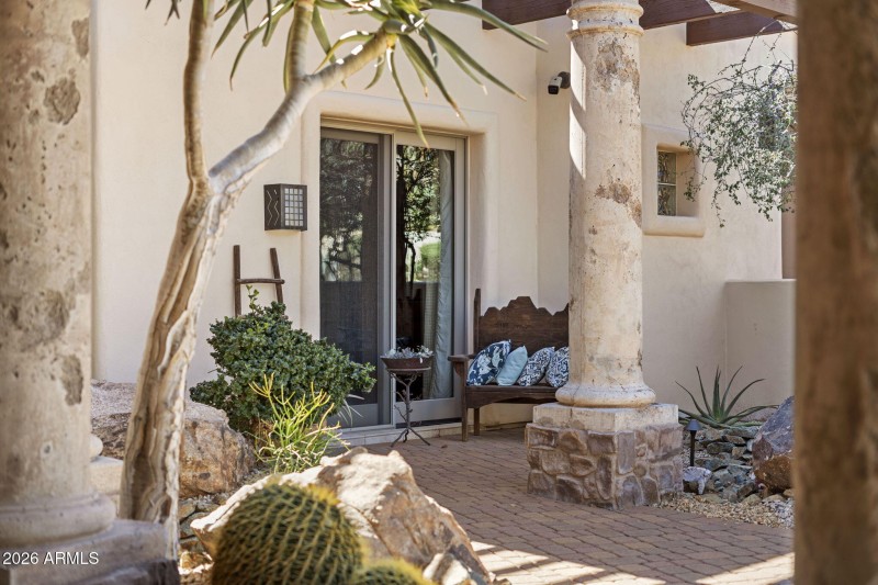 6-web-or-mls-25217-n-114th-st