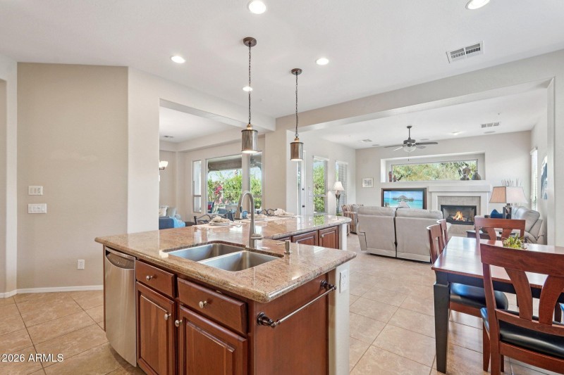 23-web-or-mls-N 127th Ln-S0703-023