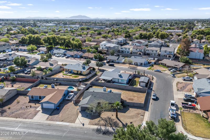 35_525 w el prado rd-33