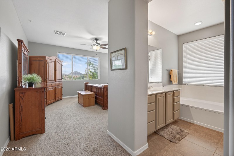 33_7135_W_Desert_Mirage_Dr33_mls