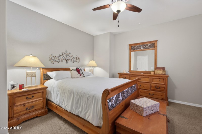 49_7135_W_Desert_Mirage_Dr49_mls