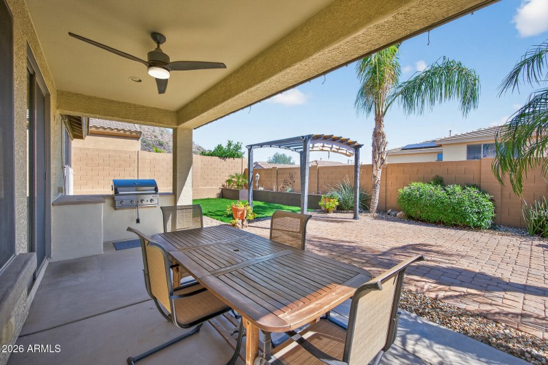 50_7135_W_Desert_Mirage_Dr50_mls