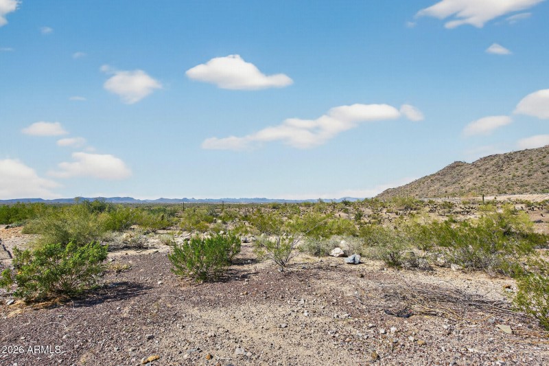 63_7135_W_Desert_Mirage_Dr63_mls