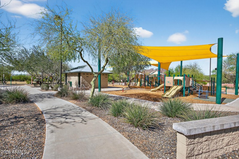 67_7135_W_Desert_Mirage_Dr67_mls