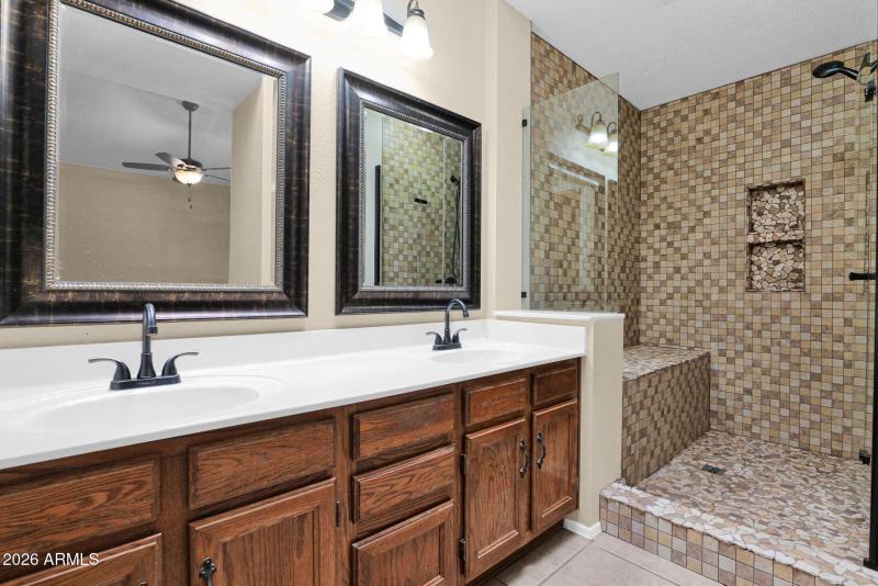 18-web-or-mls-P1558209