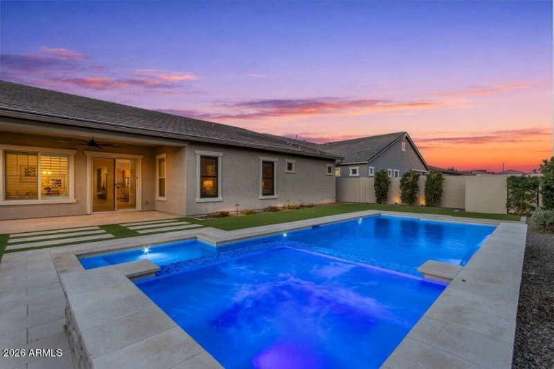 002_88-web-or-mls-500_a4m_tw_809