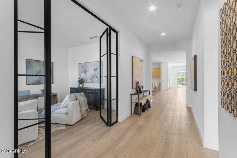 005_7-web-or-mls-019_a4m_ap_967